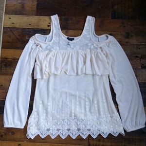 Rue21 cold shoulder top small